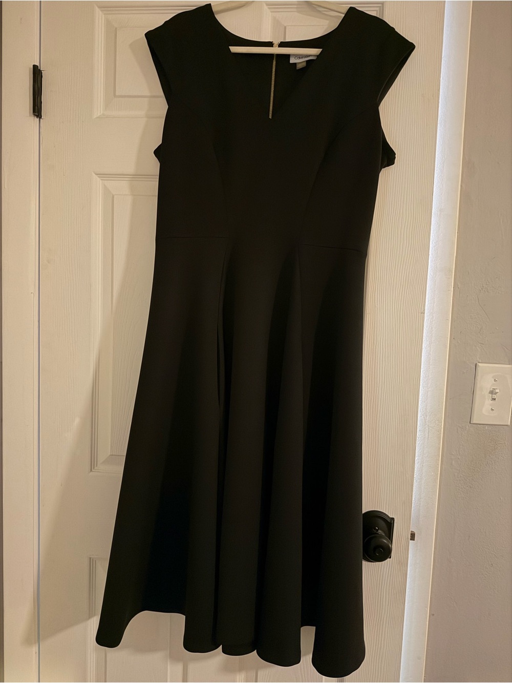 Flattering CALVIN KLEIN Classic Black Cap-Sleeve Fit-and-Flare Dress